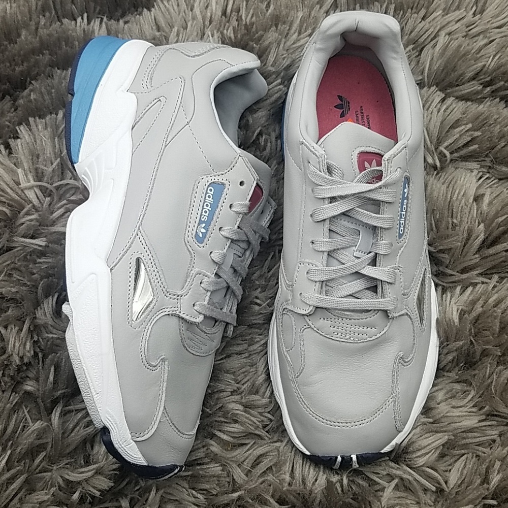 Adidas Falcon